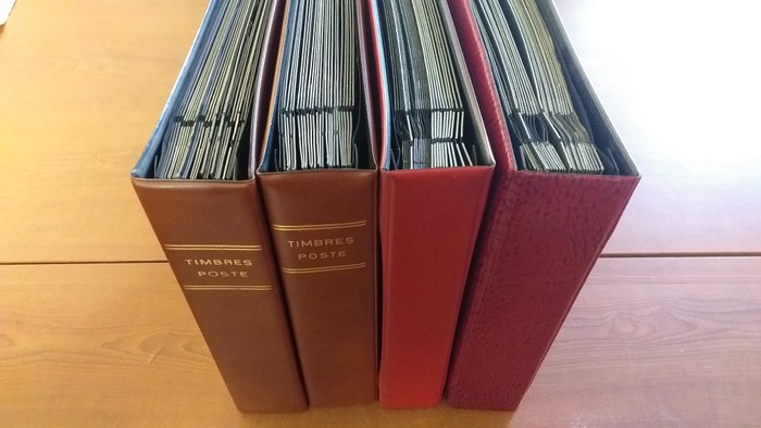 Image 2 of Stock Books - Second hand: a set of 4 Ceres binders with 48 empty pages with black background, ‘I.D