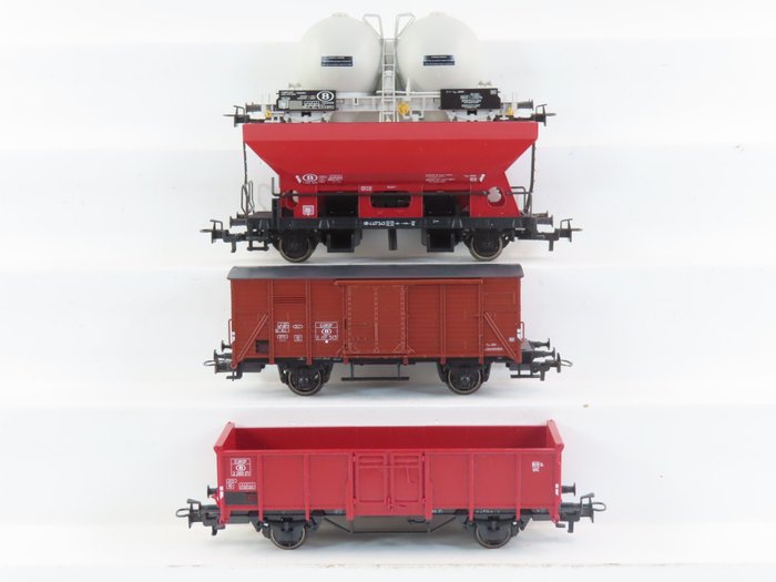 Preview of the first image of Märklin H0 - 47888 - Freight wagon set - 4-part set of freight wagons including a 2-axle self-loade.