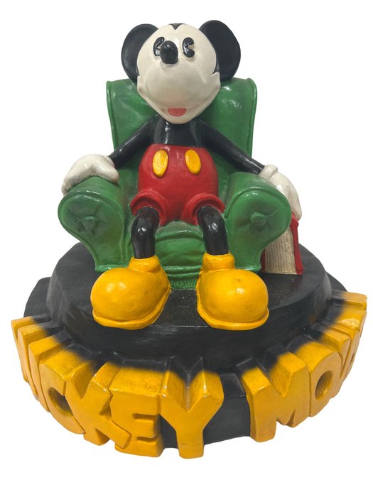 Preview of the first image of Mickey Mouse in his Reading chair - 25 x 25 cm - 5 kg.