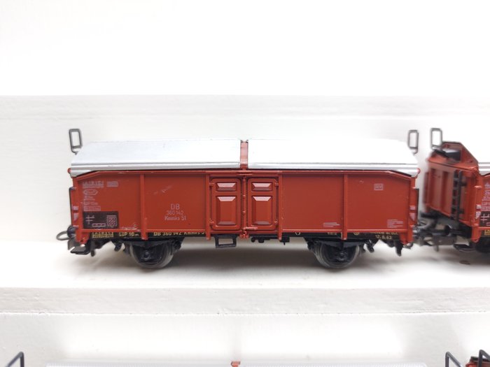 Image 2 of Märklin H0 - 4619 - Freight carriage - 5x sliding roof wagons Kmmks - DB