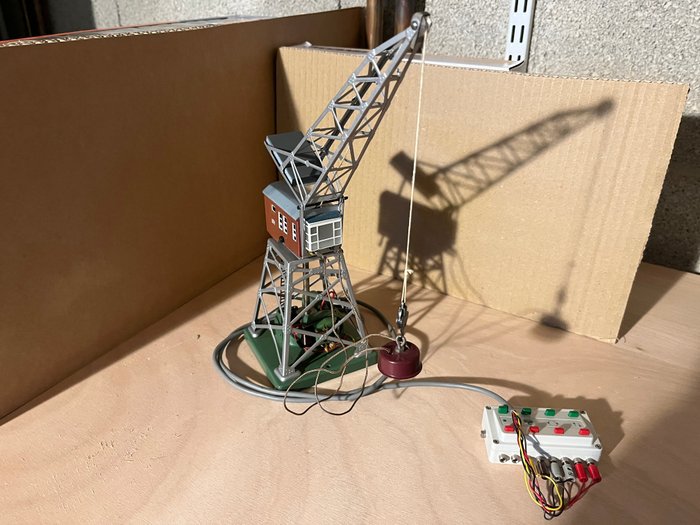 Preview of the first image of Märklin H0 - 7051 - Scenery - Remote Control Slewing Crane.
