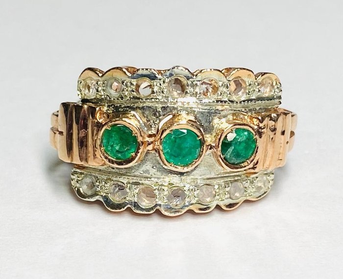Preview of the first image of senza prezzo di riserva - 14 kt. Gold, Silver - Ring - 0.50 ct Emerald - Diamonds.