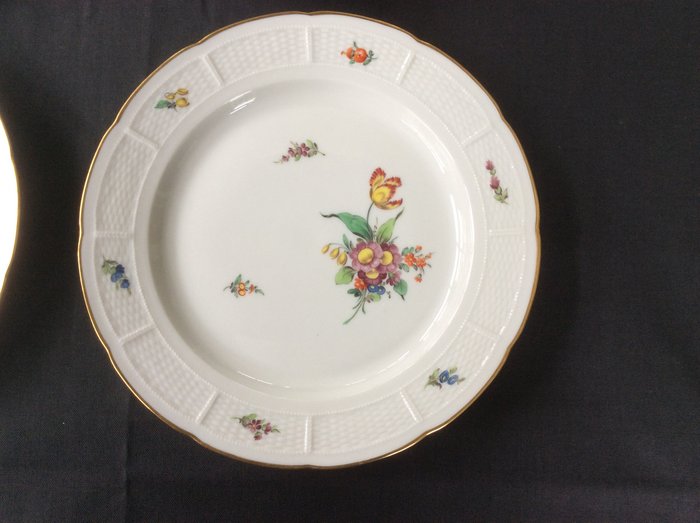 Image 3 of Porzellanmanufaktur Nymphenburg - 6 exclusive dinner plates - Romantic - Porcelain