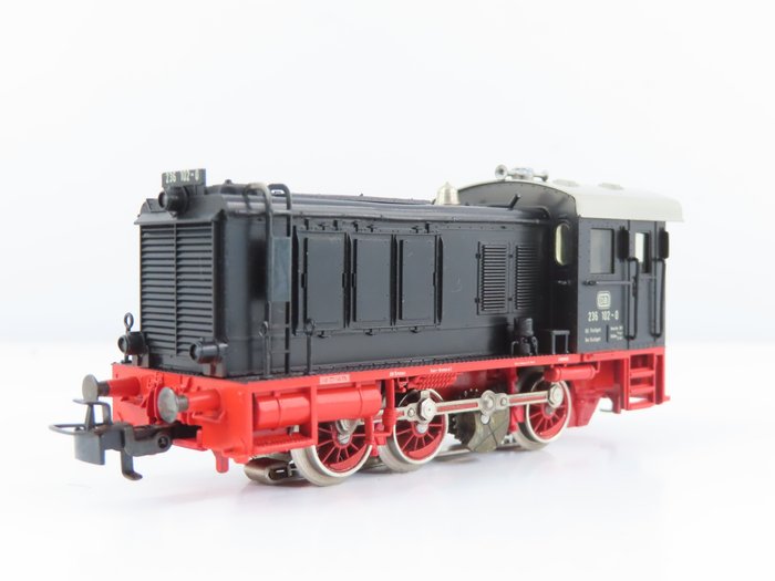 Preview of the first image of Märklin H0 - 3146 - Diesel locomotive - BR 236 - DB.