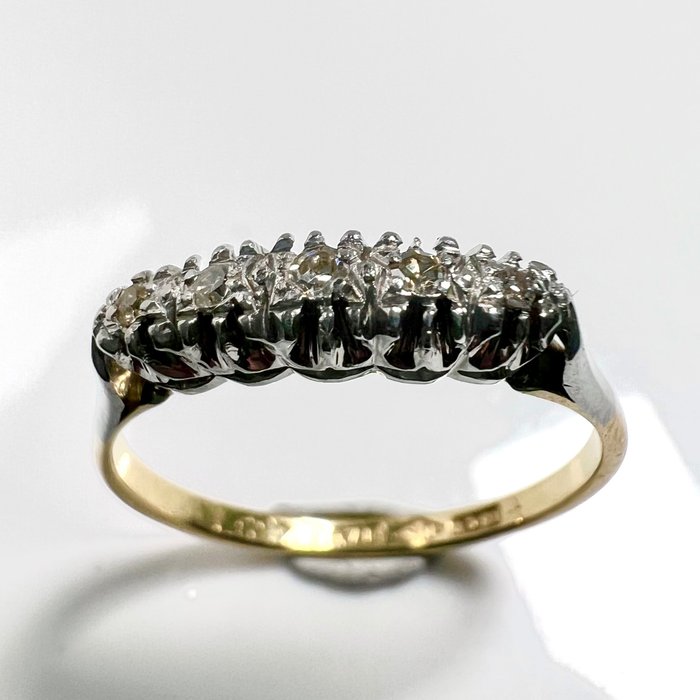 Image 3 of Handcrafted with Signé - 18 kt. Platinum, Yellow gold - Ring - 0.08 ct Diamond