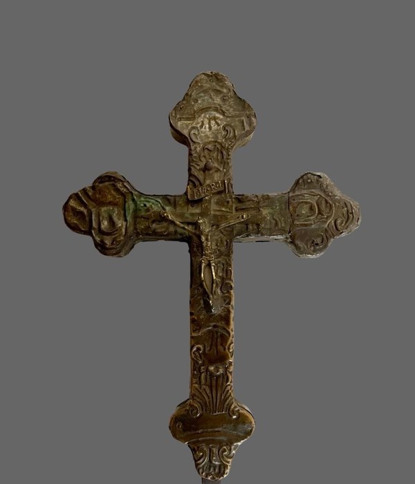 Preview of the first image of processional cross - Baroque - Brass, Iron (wrought), Wood - First half 17th century.