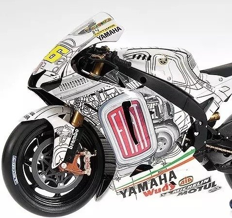 Image 2 of IXO Models - 1:18 - Yamaha YZR M1 Nº46 Valentino Rossi 2007 Moto GP