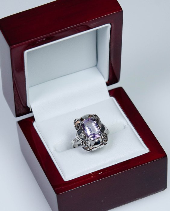 Image 2 of Silver - Ring - Amethyst (tested)