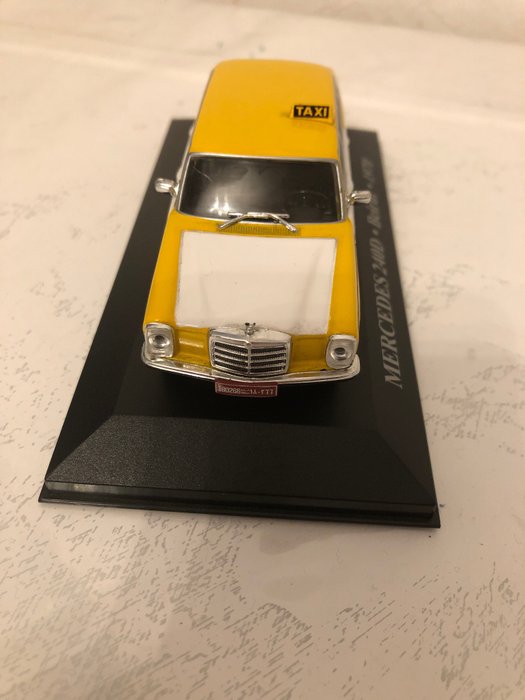 Image 3 of IXO - 1:43 - Mercedes, Peugeot, Toyota, Citroën, Seat - 5 Ancient World Taxis