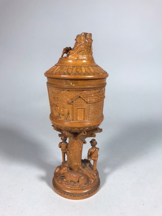 Image 3 of Goblet with carved decor - Olive wood - First half 20th century