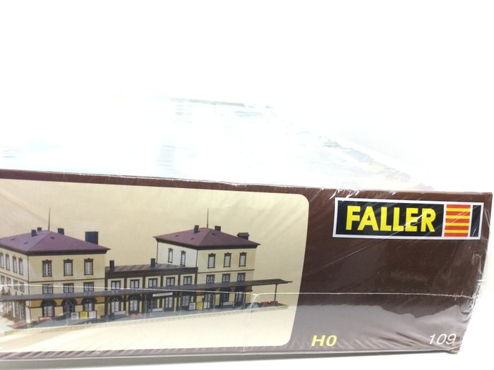 Image 3 of Faller H0 - 109/B-179 - Scenery - two building kits, unbuilt