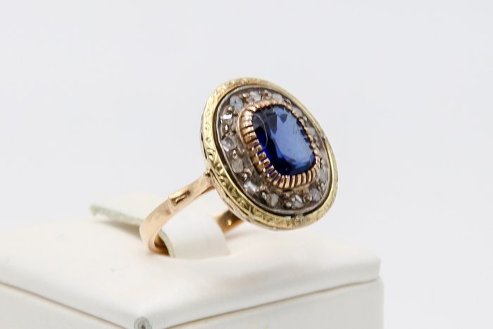 Image 2 of Silver, Yellow gold - Ring Sapphire - Diamonds