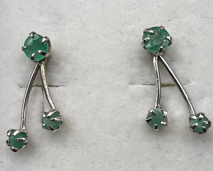 Image 3 of NO RESERVE PRICE - 18 kt. White gold - Earrings - Emeralds