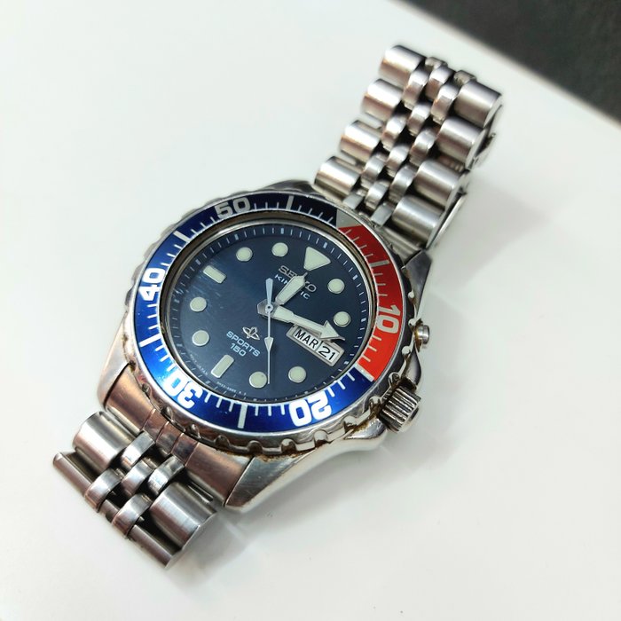Preview of the first image of Seiko - Kinetic Sports 150 - 5m23-6b50 - Men - 1990-1999.