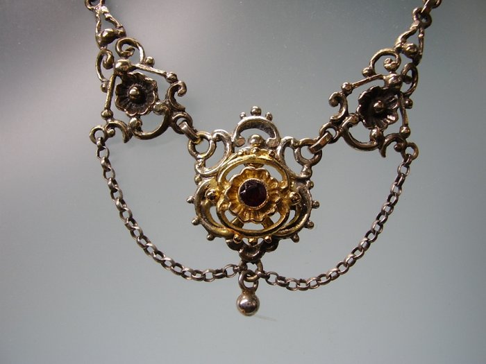 Image 2 of böhmische Goldschmiede-Arbeit - 835 Silver - Necklace - 0.45 ct Garnet