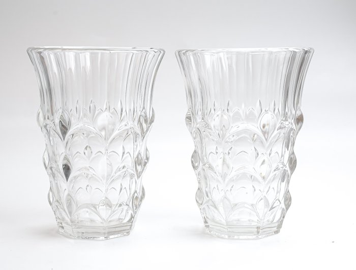 Preview of the first image of Charles Graffart - Val Saint Lambert, Luxval - pair of vases 'Roland' (2).