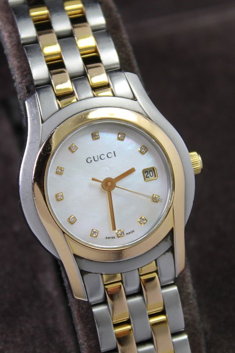Preview of the first image of Gucci - Swiss Made Diamond - 5500L - Women - 2011-present.