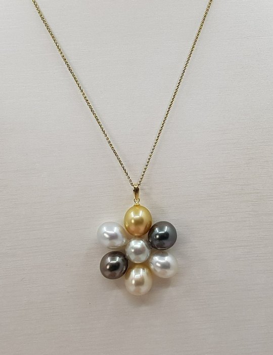 Preview of the first image of 11mm South Sea and Tahitian Pearls - 18 kt. Yellow gold - Pendant.