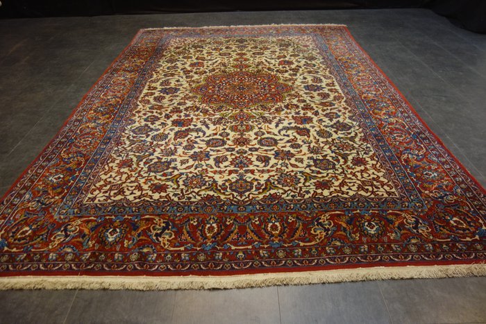Image 3 of Carpet (1) - Wool on cotton - Early 20th century