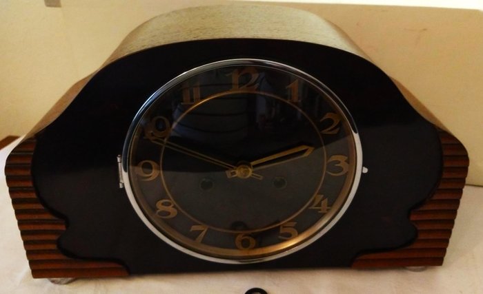 Image 2 of Art Deco mantel clock