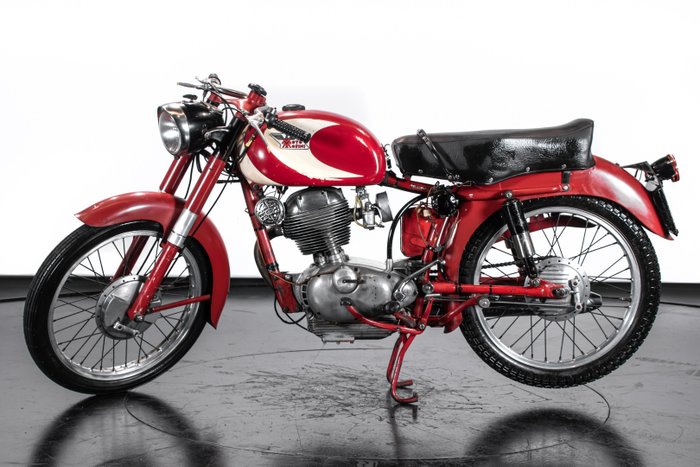 Preview of the first image of Moto Morini - GT - 175 cc - 1957.
