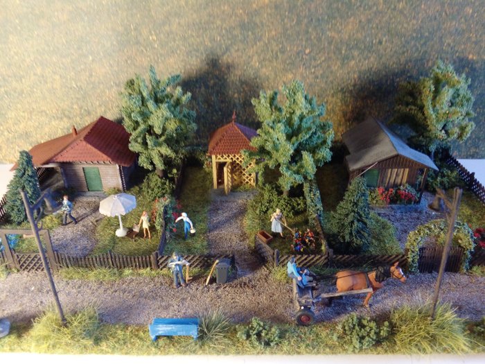 Preview of the first image of Faller, Noch, Preiser H0 - Scenery - Garden houses with many details, scene.
