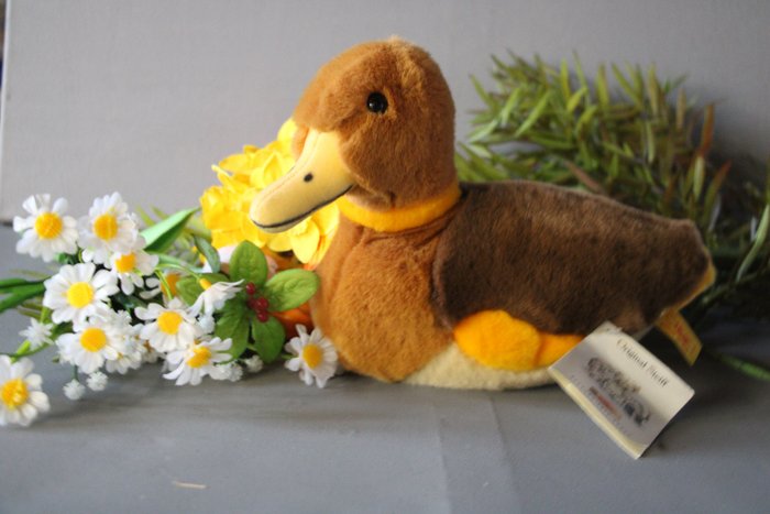 Preview of the first image of Steiff - Vintage - Fenny the duck - 2000-present - Germany.