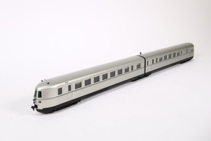 Preview of the first image of Märklin H0 - 37771 - Train unit - Two-part train set SVT 137 'Bauart Hamburg' - DRG.