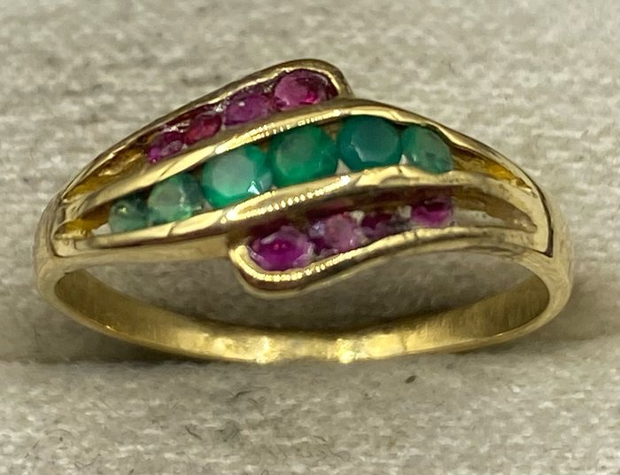 Image 3 of NO RESERVE PRICE - 18 kt. Yellow gold - Ring - Emeralds, Rubies