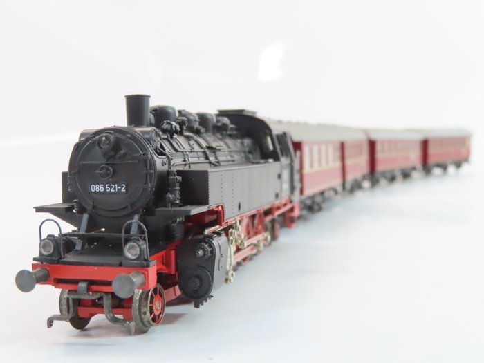 Preview of the first image of Märklin H0 - 26508 - Train set - Commuter traffic with BR 086 and 3 commuter carriages, 2nd class -.