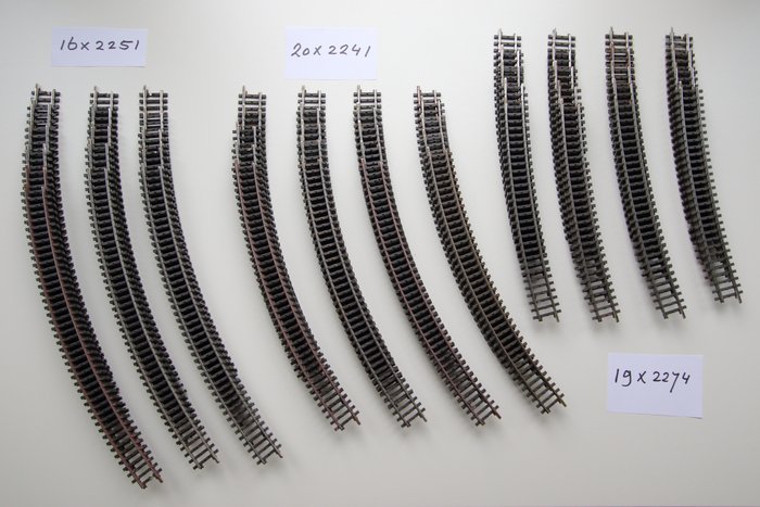 Preview of the first image of Märklin H0 - 2241/2251/2274 - Tracks - 55 curved K rails of the series 2200.