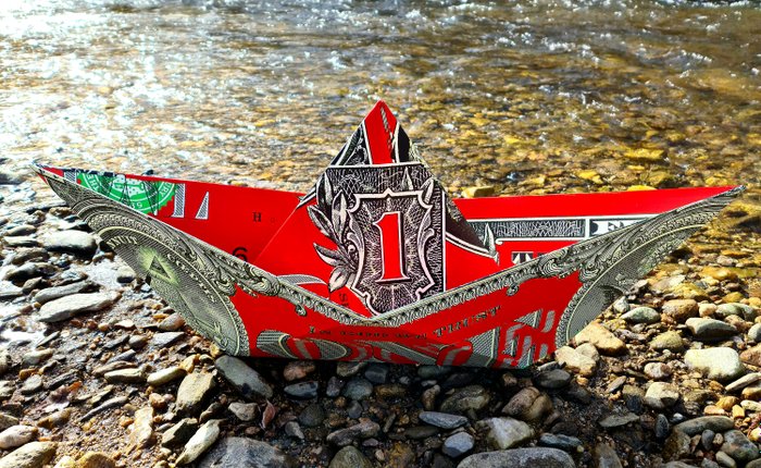 Image 2 of Daavid - Red dollar boat
