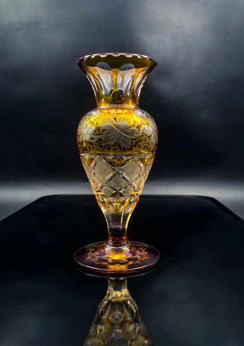 Preview of the first image of Bohemian - Vase (1) - Crystal.