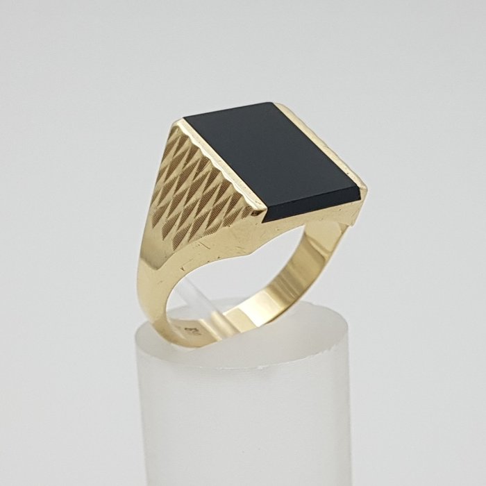Preview of the first image of Zware Vintage - 14 kt. Gold - Ring Onyx - Men's signet ring..