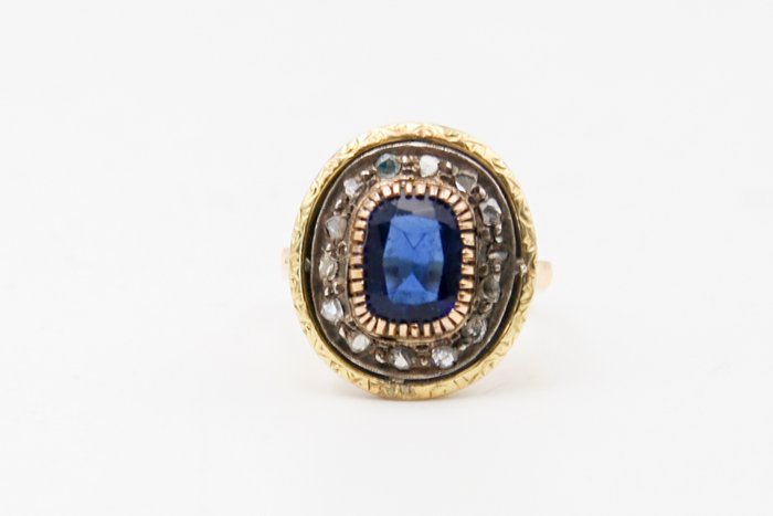 Image 3 of Silver, Yellow gold - Ring Sapphire - Diamonds