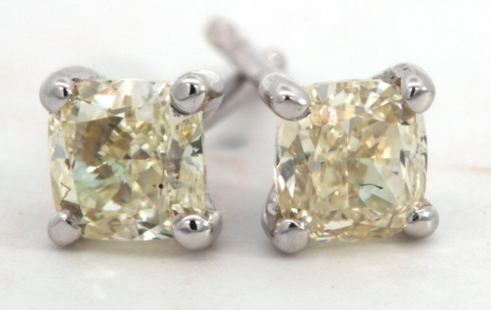 Preview of the first image of 18 kt. White gold - Earrings - 0.88 ct Diamond - Diamonds.