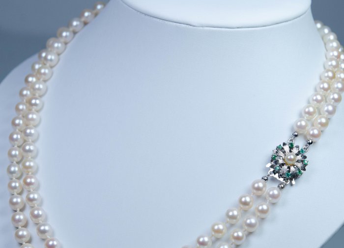 Preview of the first image of 925 Silver - Necklace - 0.25 ct Emeralds - Ø 6.5-7 mm Akoya pearls.