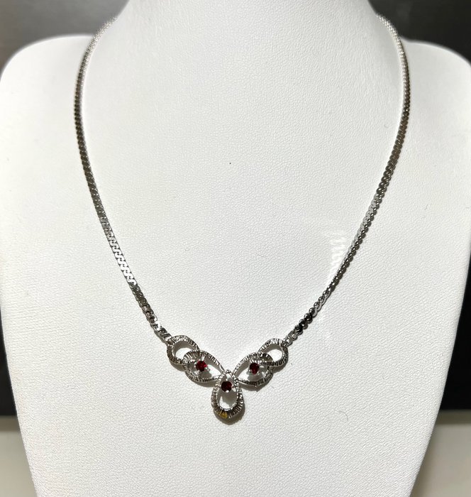 Preview of the first image of 835 Silver - Necklace.