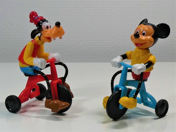Preview of the first image of Gabriël Industries # - Mickey Mouse & Goofy on Tri-cycle. - 1970-1979 - HONG-KONG.