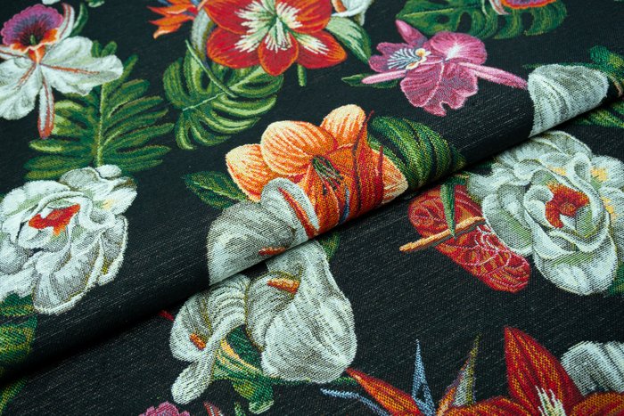 Luxuoso tecido gobelin com lindo padrão de flores em fundo preto 5,90 x 1,40 METROS !!! - Têxtil - 5.9 m
