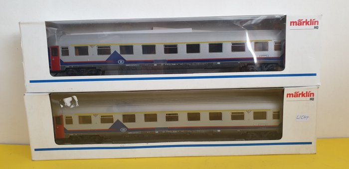Preview of the first image of Märklin H0 - 4351 - Passenger carriage - Eurofima wagon of the 1st in Memling livery - SNCB NMBS.