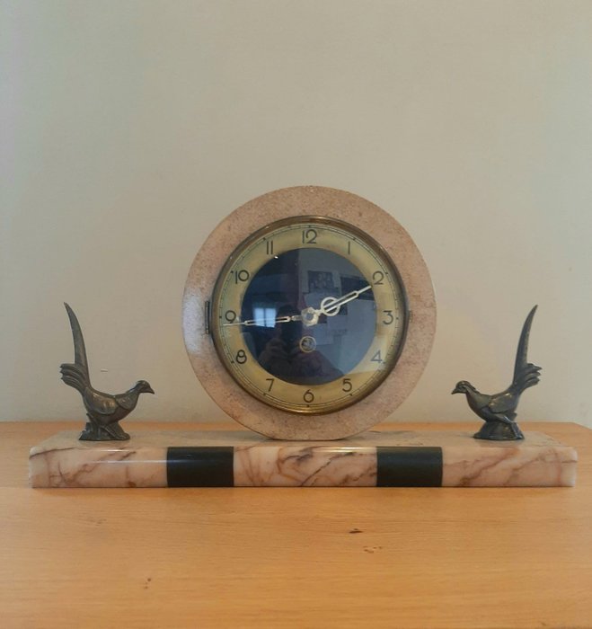Preview of the first image of art deco clock.