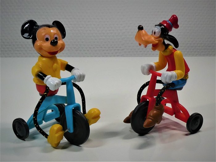 Image 2 of Gabriël Industries # - Mickey Mouse & Goofy on Tri-cycle. - 1970-1979 - HONG-KONG