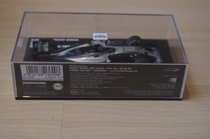 Image 2 of MiniChamps - 1:43 - Mercedes AMG Petronas W07 Hybrid N. Rosberg