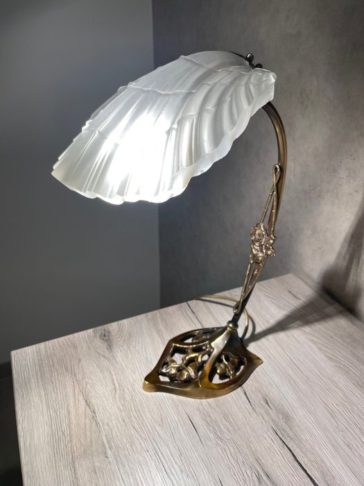 Preview of the first image of Mariner - Table lamp (1).