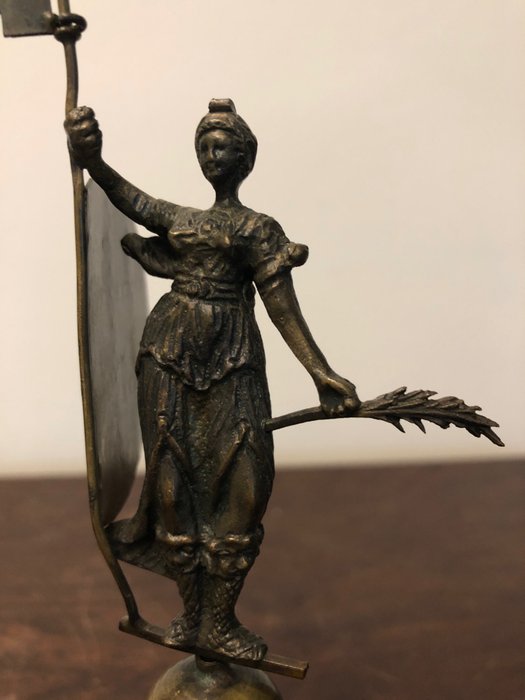 Image 3 of Sculpture, figure of Giralda of Seville ( Giraldillo) - signed - NO RESERVE PRICE - Bronze, Marble