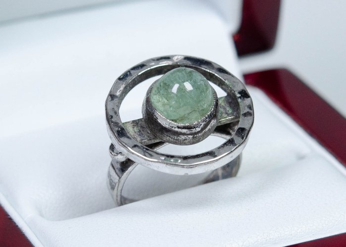 Preview of the first image of Katja Lührs, Germany - 925 Silver - Ring - green tourmaline (tested).