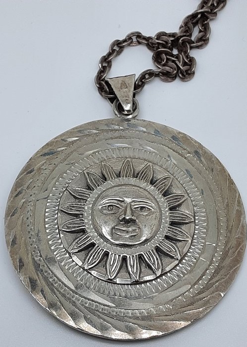 Image 3 of Silver - Necklace with pendant