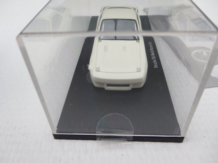 Image 2 of Autocult - Masterpiece - 1:43 - Porsche 924 world record car - edition of 333 pieces