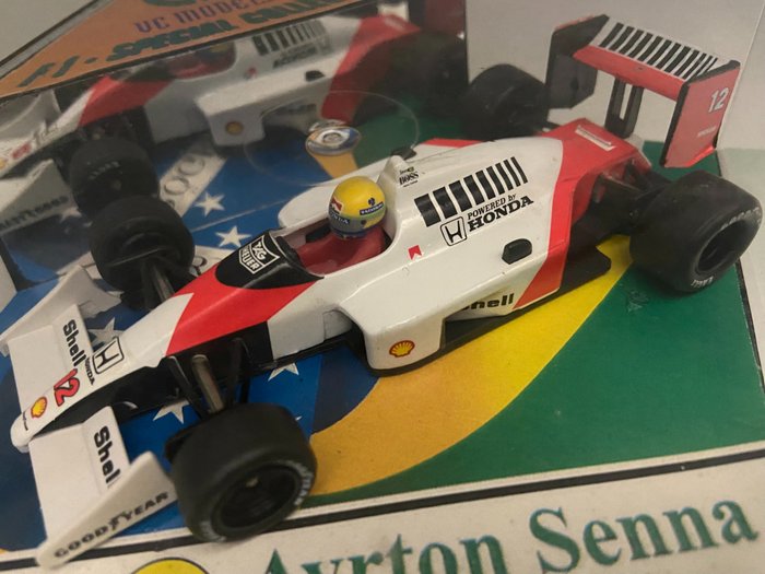 Image 2 of Onyx - Vitesse VC Models - 1:43 - McLaren - box with Brasil flag and mirror wall